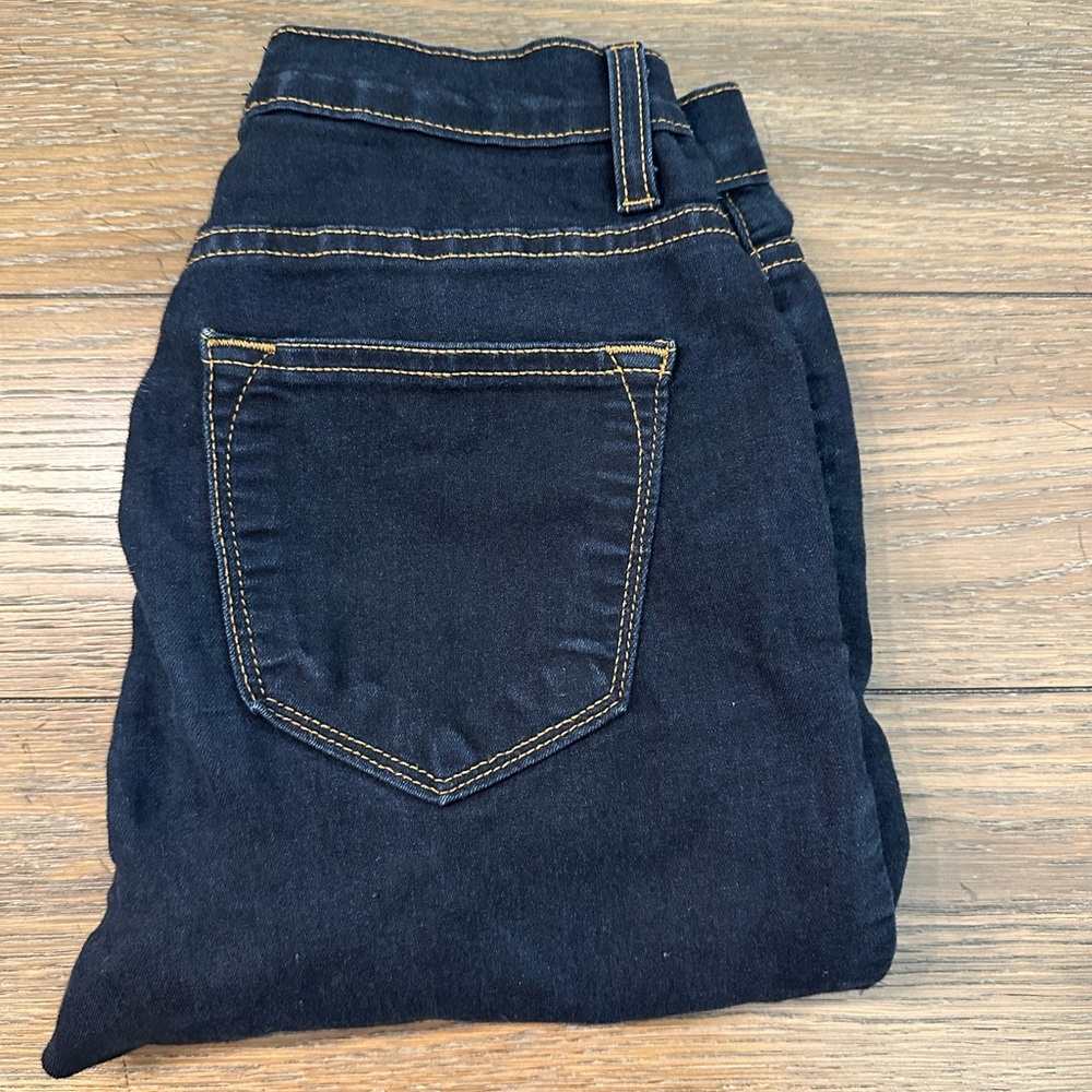 Judy Blue 68% Cotton 30% Polyester 2% Spandex Jeans Size 1 Gently Worn